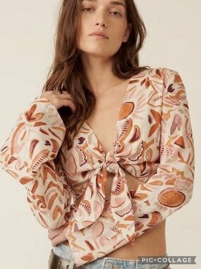 Nasty Gal Crop Top Low V-Neck Flared Sleeves Coral Beige Tie Front 6 Boho
